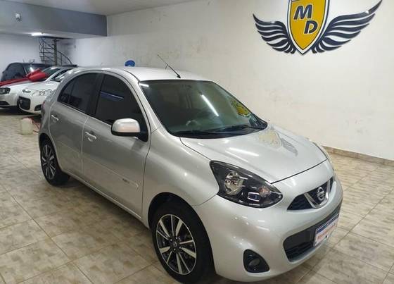 NISSAN MARCH 1.6 SL 16V FLEXSTART 4P XTRONIC NISSAN MARCH 1.6 SL 16V FLEXSTART 4P XTRONIC